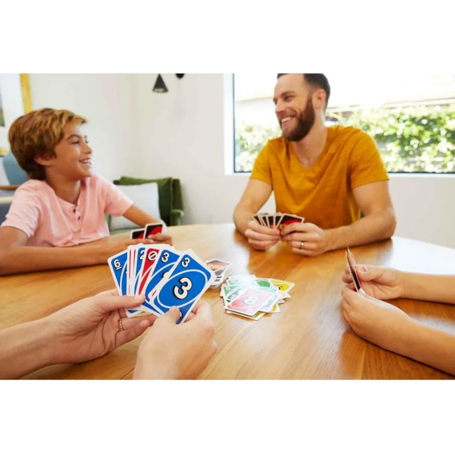 UNO Gioco di Carte – Caos Divertente per Tutta la Famiglia