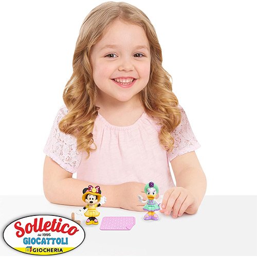 Minnie Coppia di Personaggi: Divertimento Assicurato con Minnie Mouse!