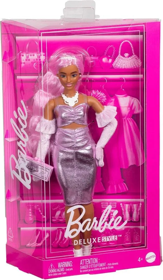 Barbie Deluxe Style n.1, capelli rosa e abito lucido Barbiecore con accessori di lusso – Mattel | 4cm x 9,5cm x 29,5cm