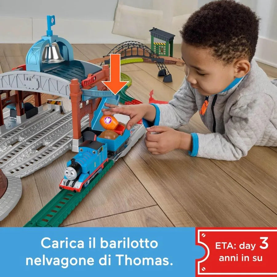 Centro di Consegna Barili Thomas & Friends – Set Motorizzato - Fisher Price | 56cm x 10cm x 38cm